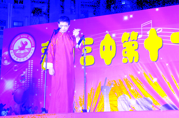 山東快書表演者劉璋冉.JPG